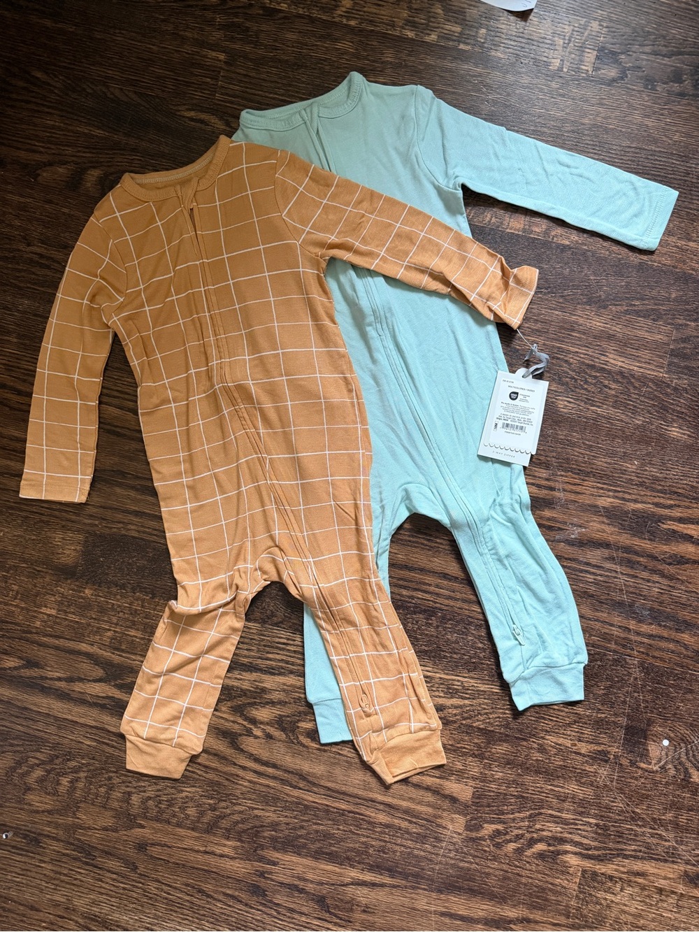 Cloud Island Baby Boys’ So Very Soft Rompers 2 pack